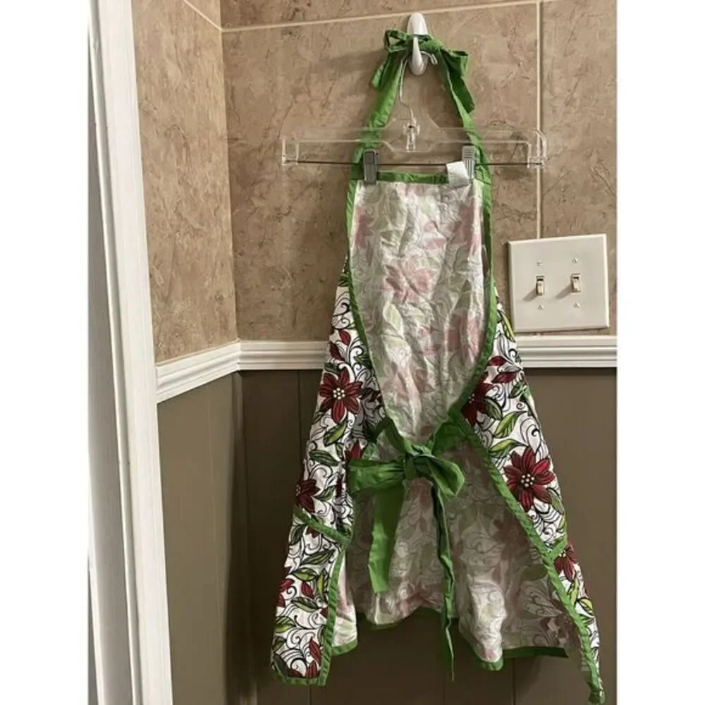 Christmas Apron Poinsettias Funny Naughty Or Nice‎ One Size
